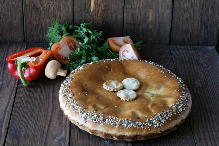 Постный пирог с гречей и грибами